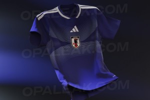 日本队2026世界杯主场战袍曝光：白色波浪纹跃动胸前