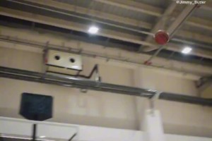 九游体育在线网站-巴特勒发布休赛期训练集锦：第十五季蓄势待发，个人第四代签名鞋同步亮相