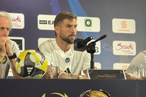 九游体育下载app-伊尼戈：能代表胜利踢球非常自豪；我们会全力以赴赢下决赛