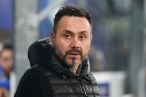 只剩7轮，德泽尔比态度大转弯，愿冒风险救热刺，只为证明自己？|布莱顿|托特纳姆热刺|英冠|主帅|俱乐部_新浪体育_新浪新闻